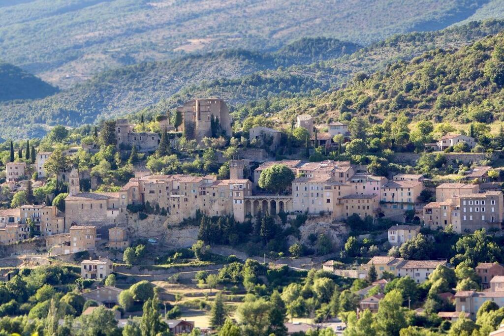 La Vue Est Belle Apartment Montbrun-les-Bains Bagian luar foto