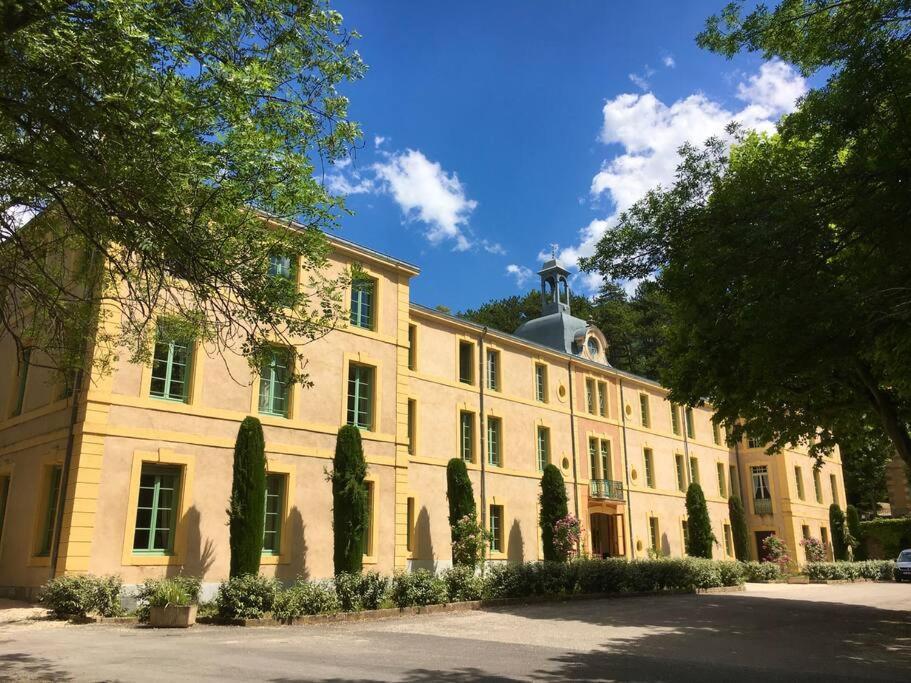 La Vue Est Belle Apartment Montbrun-les-Bains Bagian luar foto
