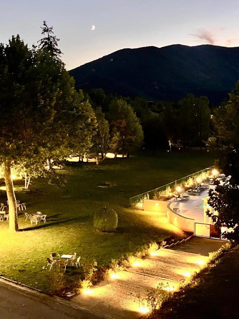 La Vue Est Belle Apartment Montbrun-les-Bains Bagian luar foto